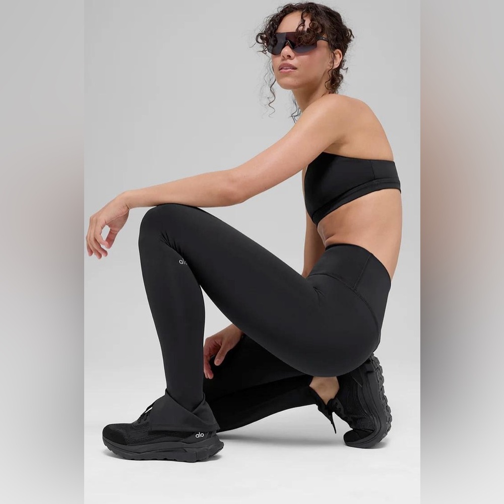 Alo Yoga Airlift High-Waist Elongated Legging — Black Size XS ✨ - Picture 5 of 9
